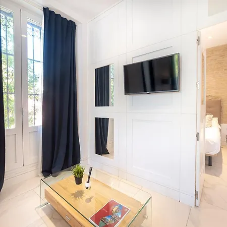 Alohamundi Adriano Apartamento Sevilha Exterior foto